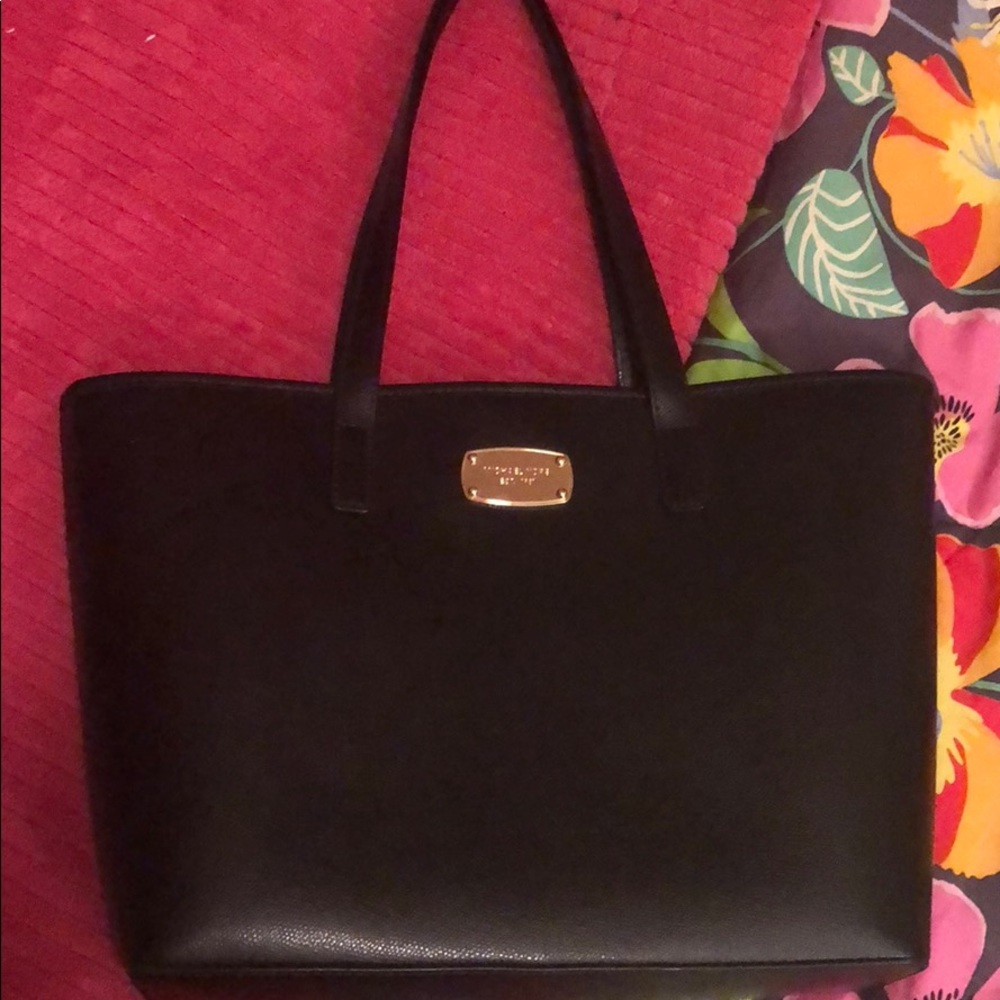 Michael kors leather bag